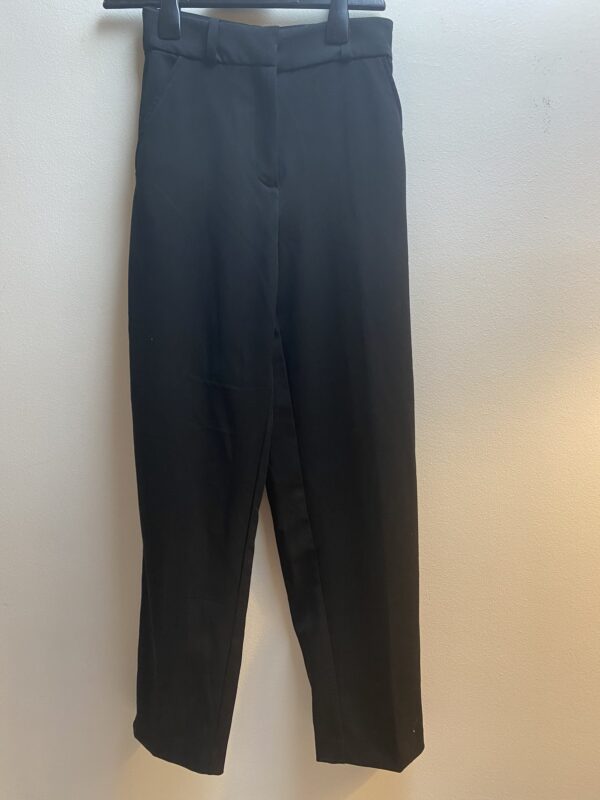 Μαύρο Tailored παντελόνι HNM_