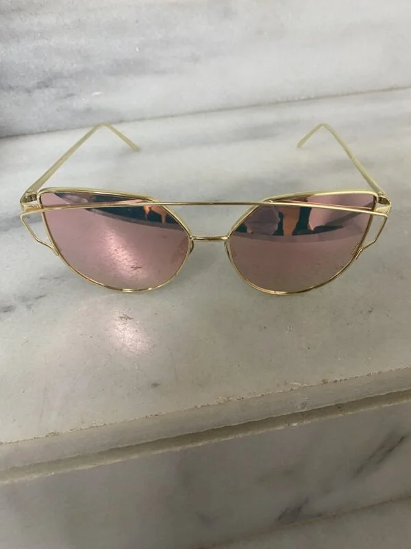 Ροζ με χρυσό σκελετό γυαλιά ηλίου