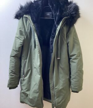 Λαδί Outerwear